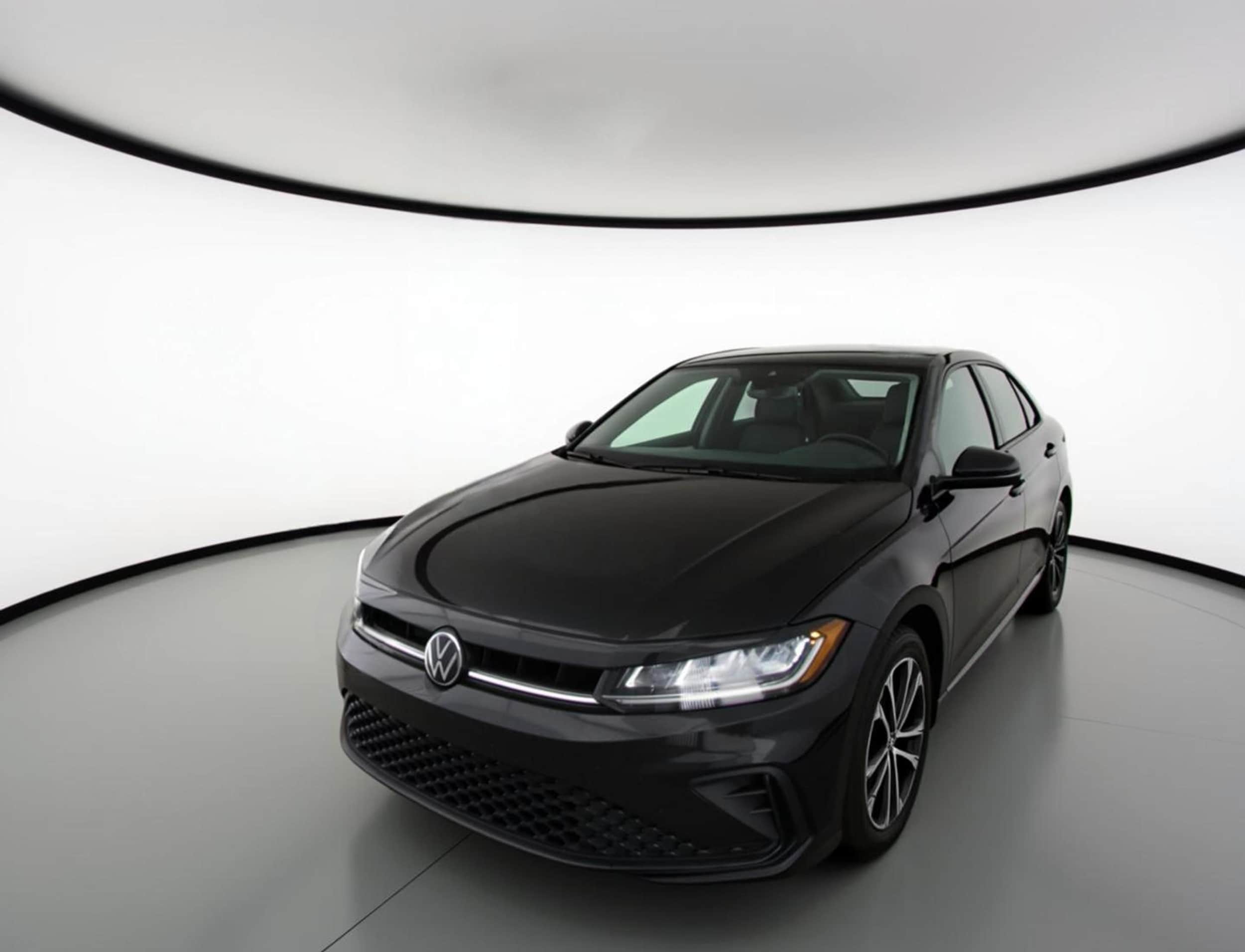 Thumbnail: 2025 Volkswagen Jetta - 3