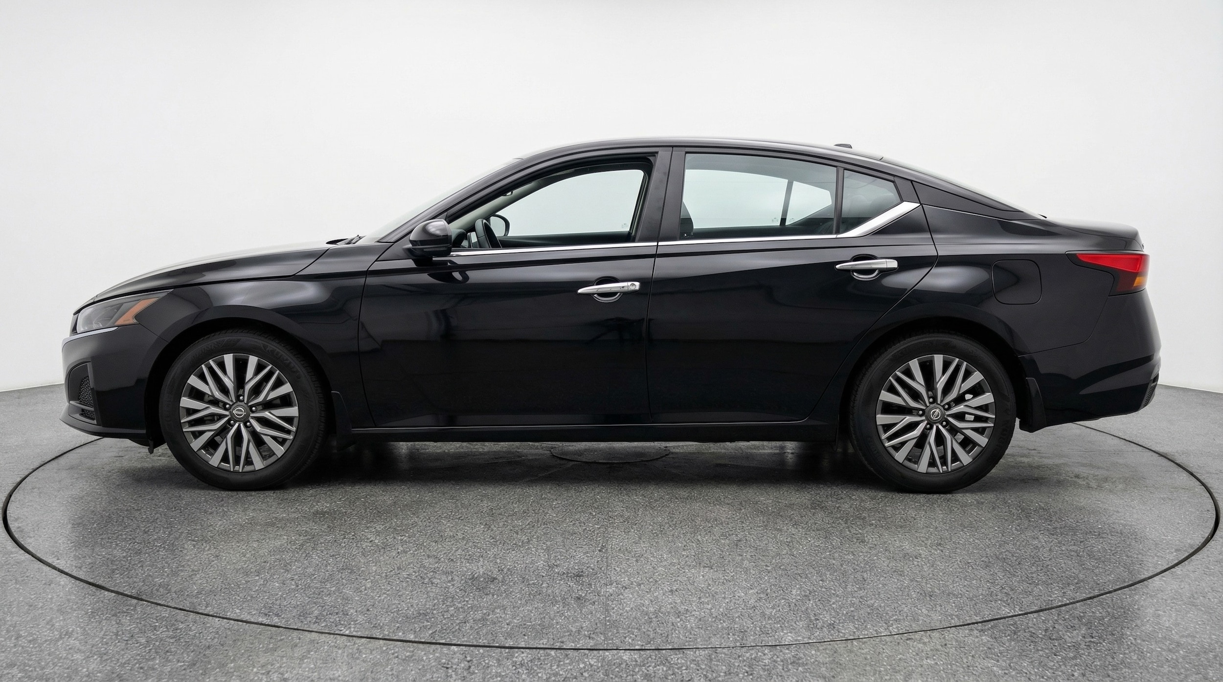 Thumbnail: 2025 Nissan Altima - 4