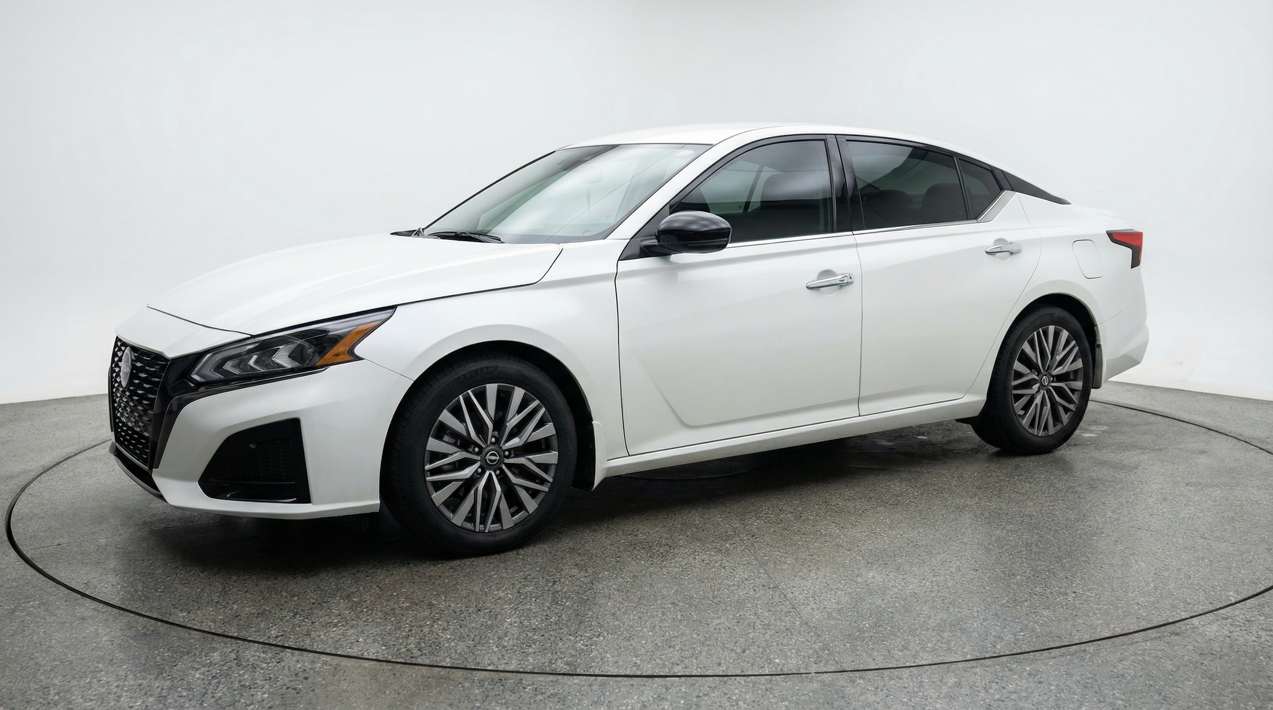 Thumbnail: 2025 Nissan Altima - 3