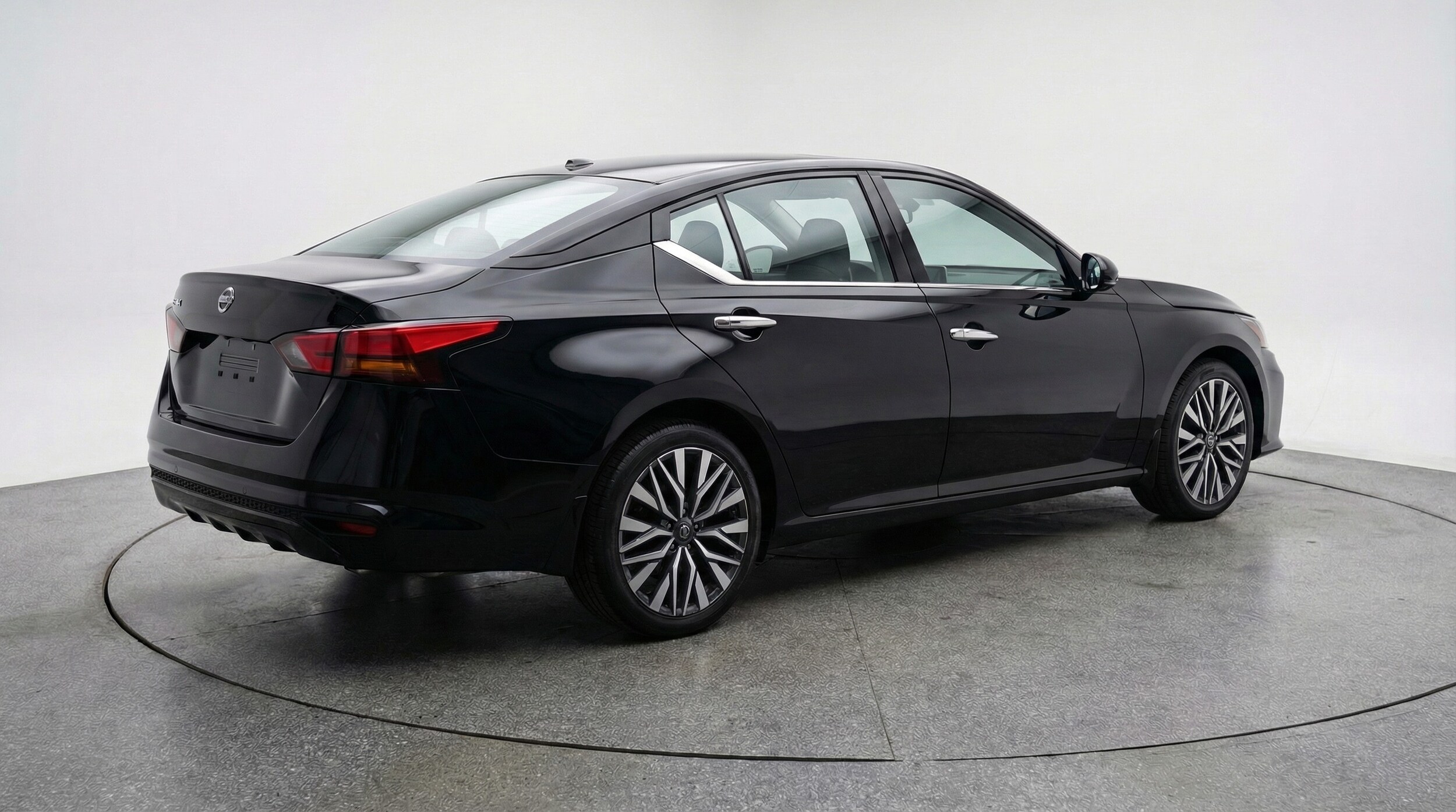 Thumbnail: 2025 Nissan Altima - 7