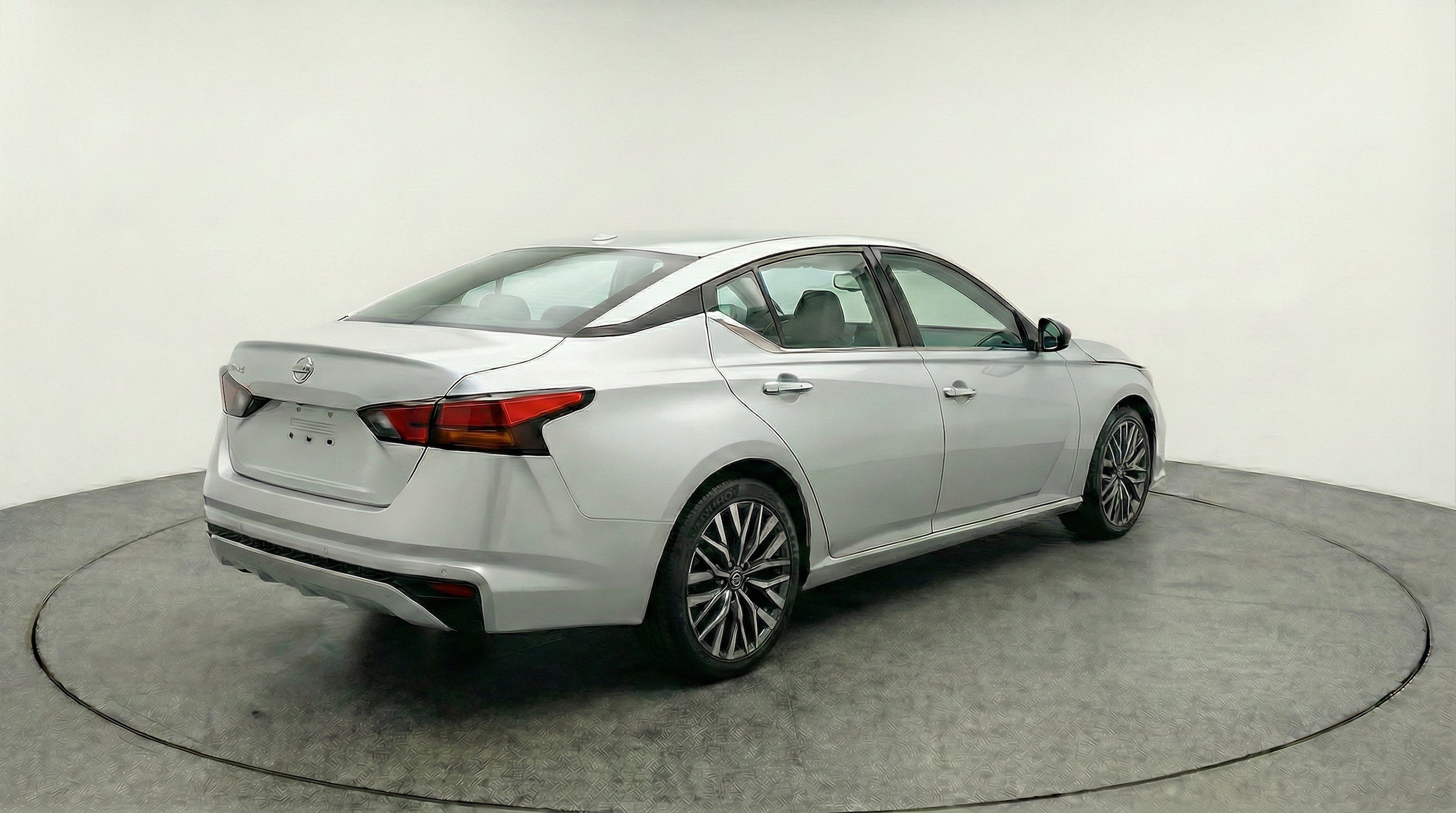 Thumbnail: 2025 Nissan Altima - 9
