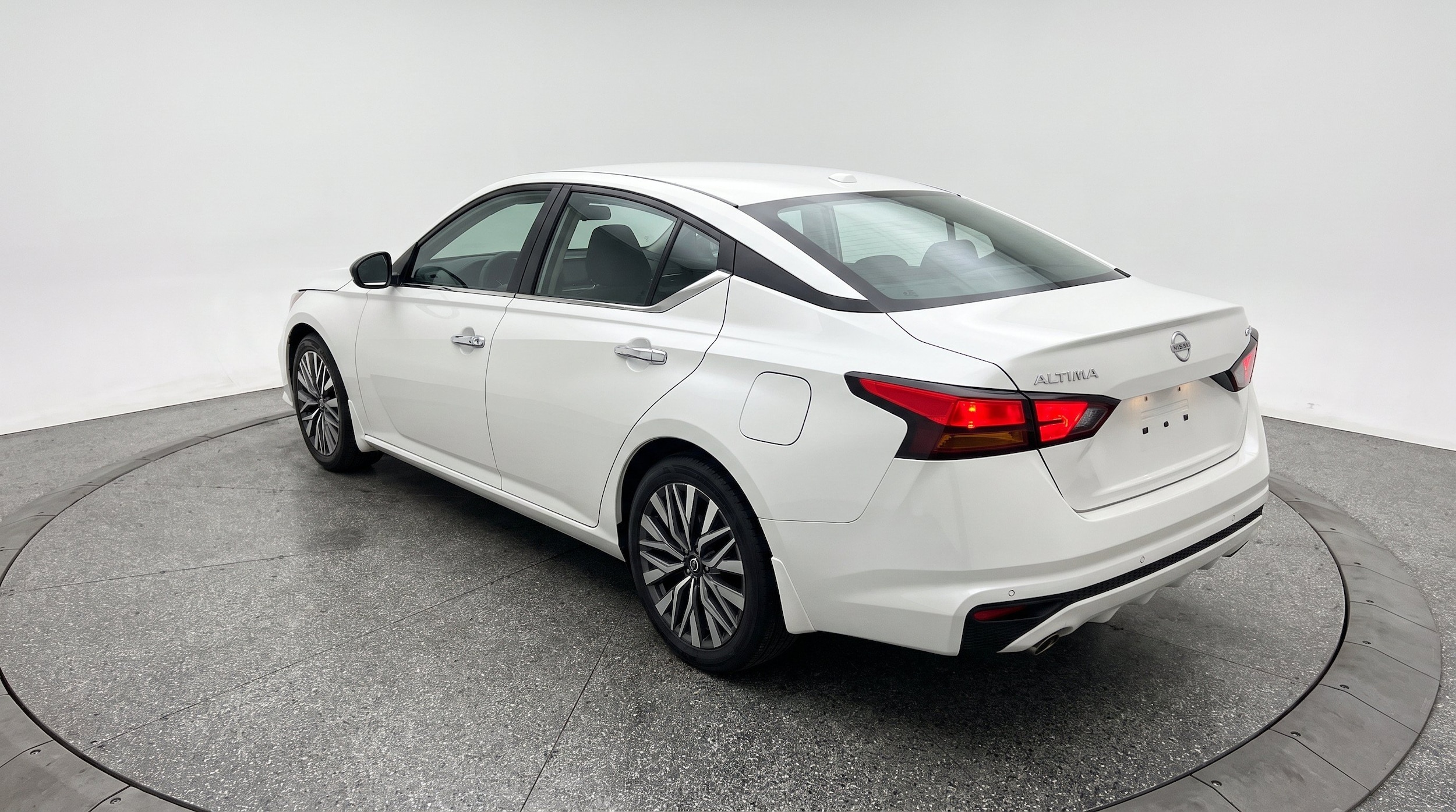 Thumbnail: 2025 Nissan Altima - 6