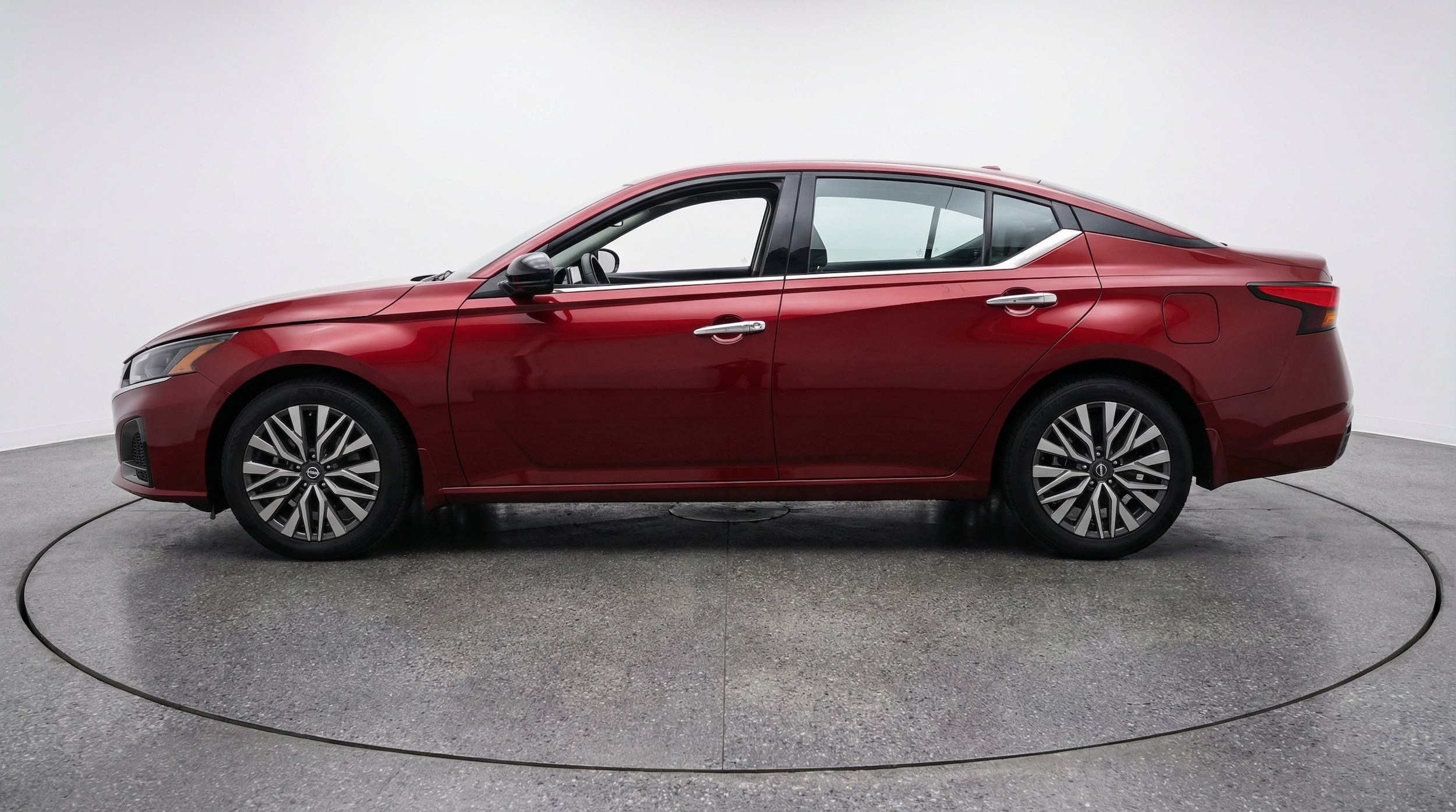 Thumbnail: 2025 Nissan Altima - 5