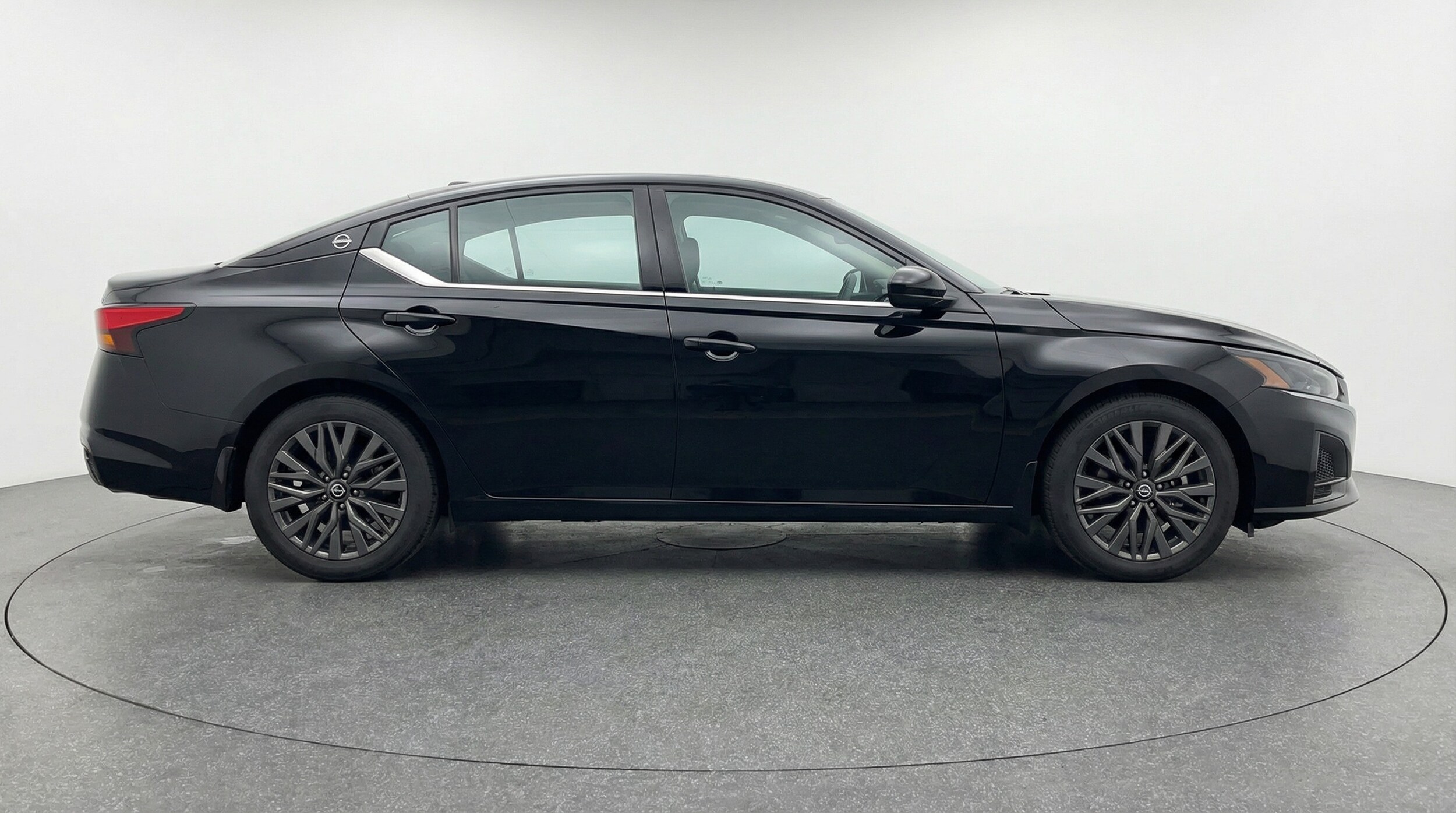 Thumbnail: 2025 Nissan Altima - 8