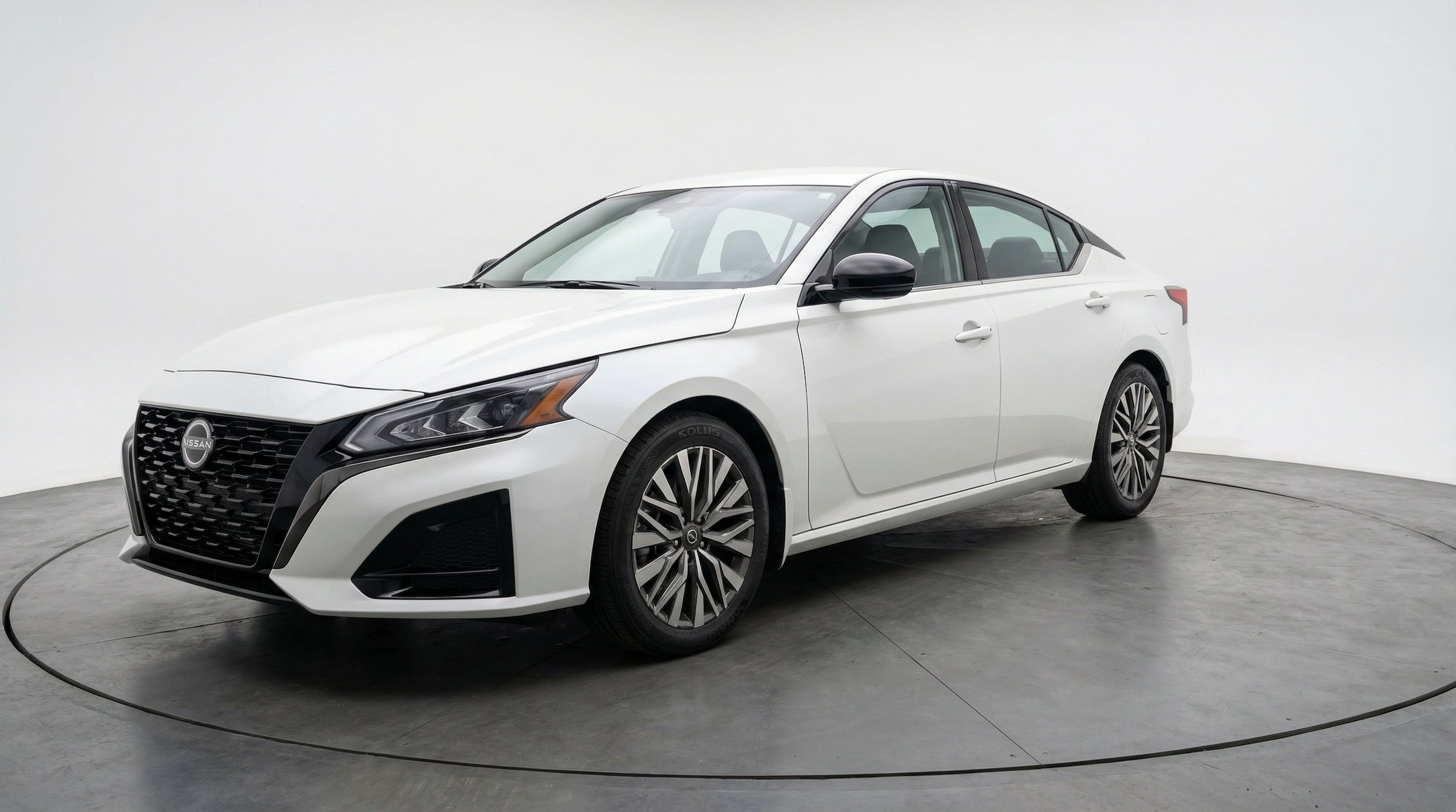 Thumbnail: 2025 Nissan Altima - 3
