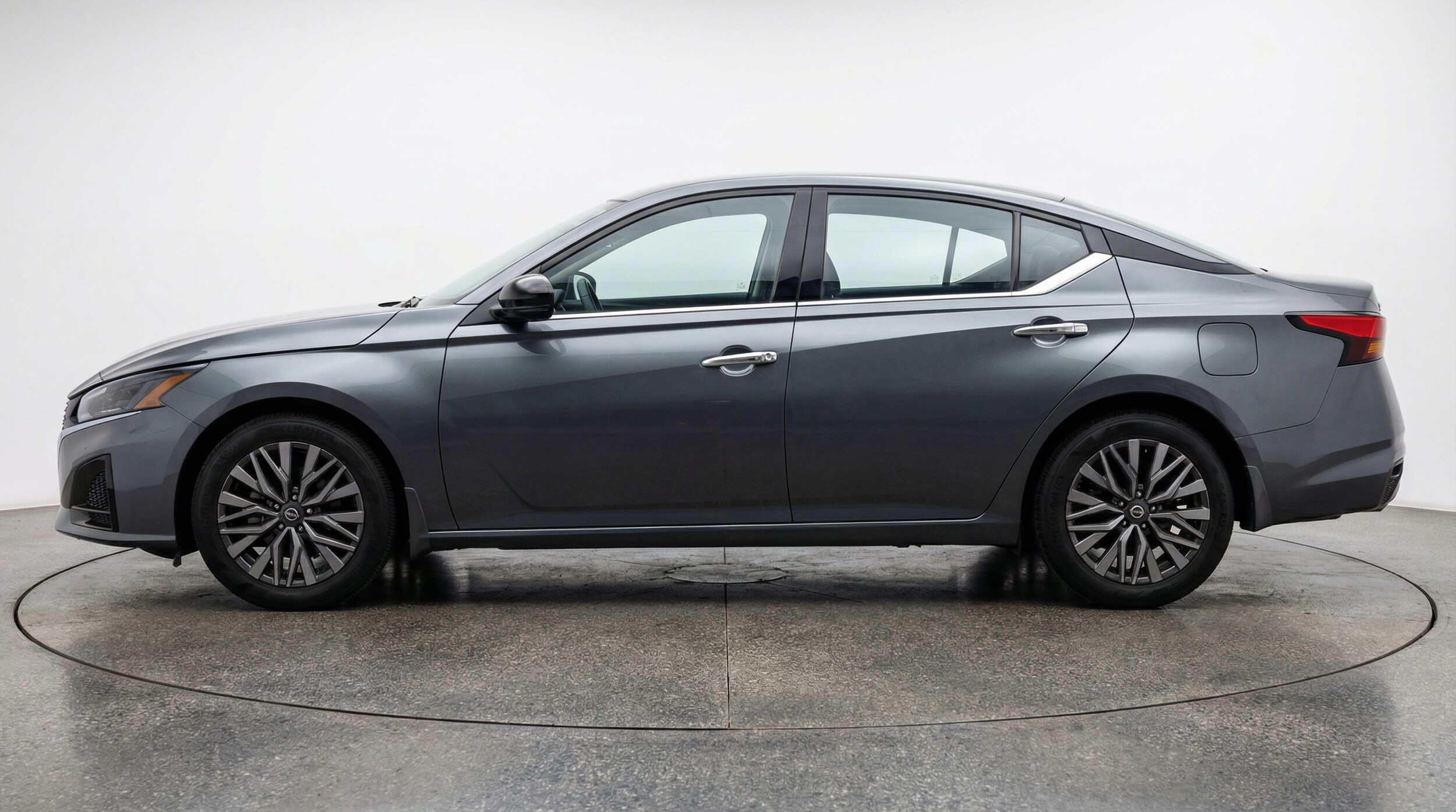 Thumbnail: 2025 Nissan Altima - 4