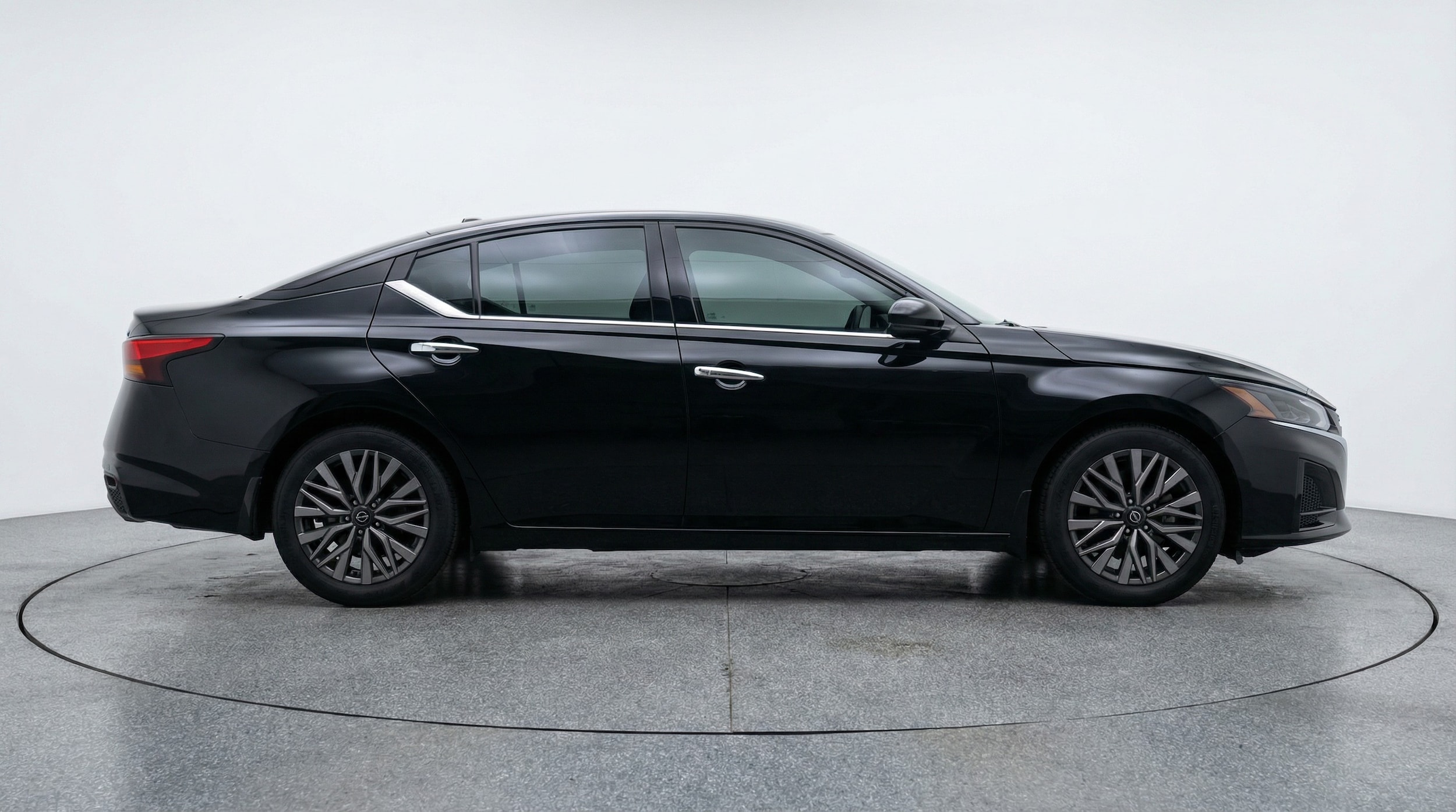 Thumbnail: 2025 Nissan Altima - 8