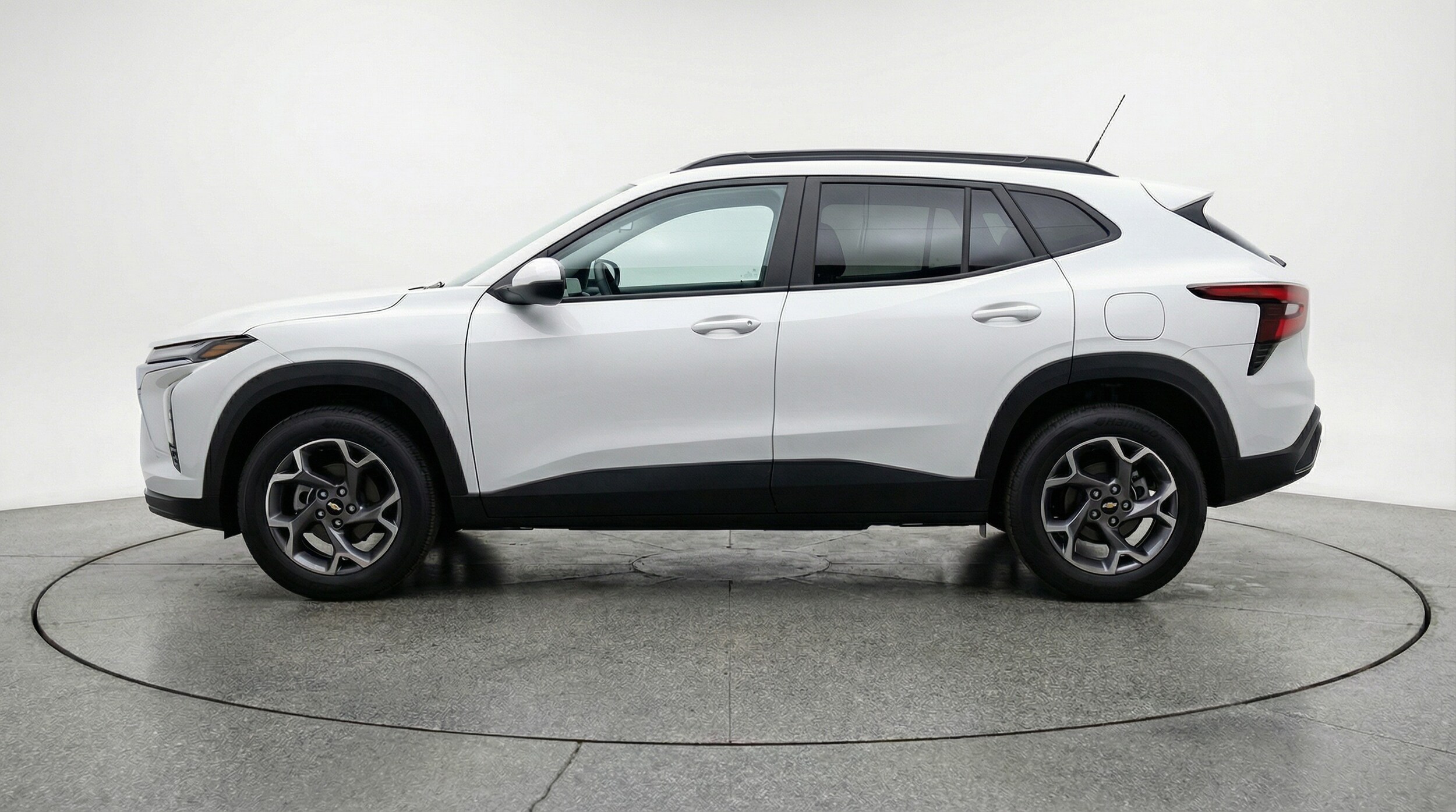 Thumbnail: 2025 Chevrolet Trax - 4