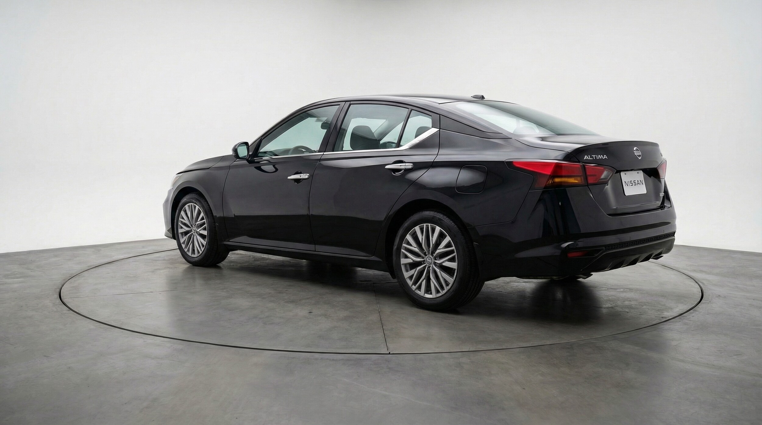 Thumbnail: 2025 Nissan Altima - 5