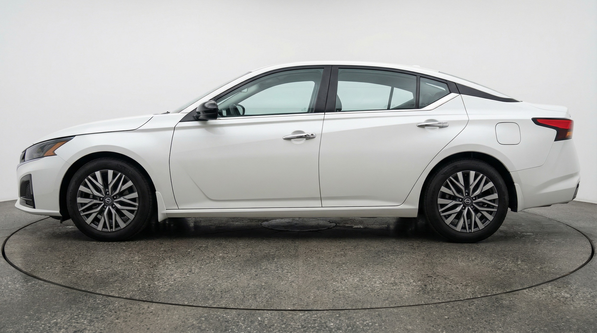 Thumbnail: 2025 Nissan Altima - 4