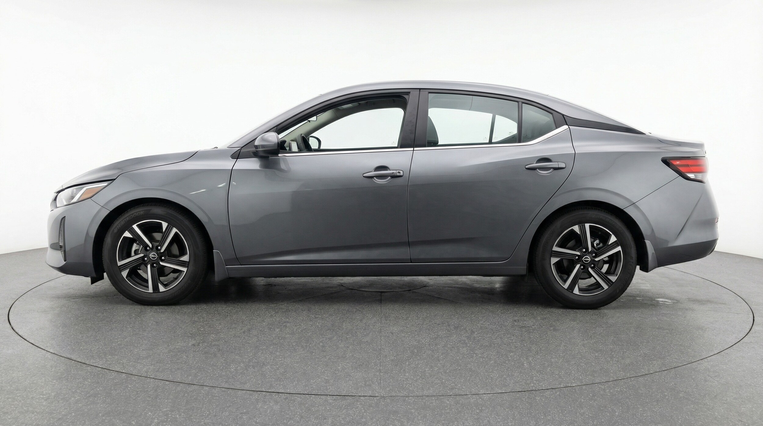 Thumbnail: 2025 Nissan Sentra - 4