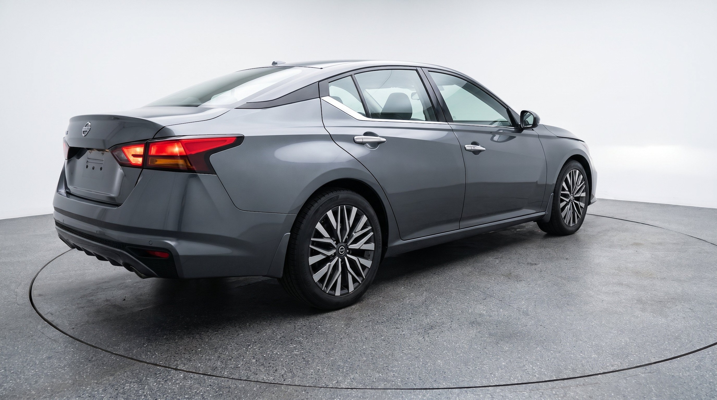 Thumbnail: 2025 Nissan Altima - 9