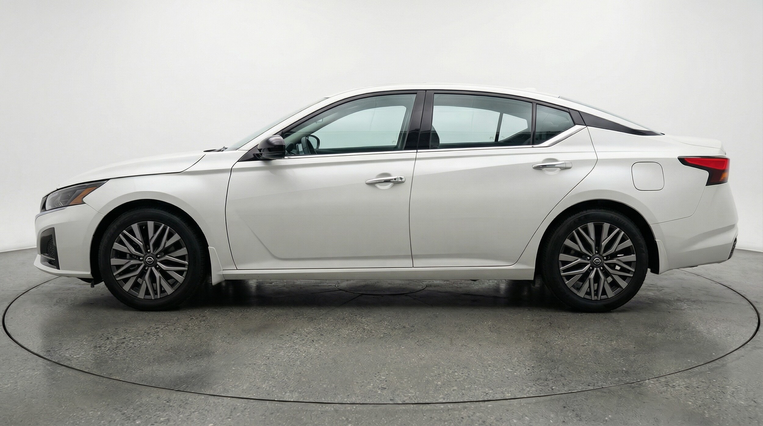 Thumbnail: 2025 Nissan Altima - 4