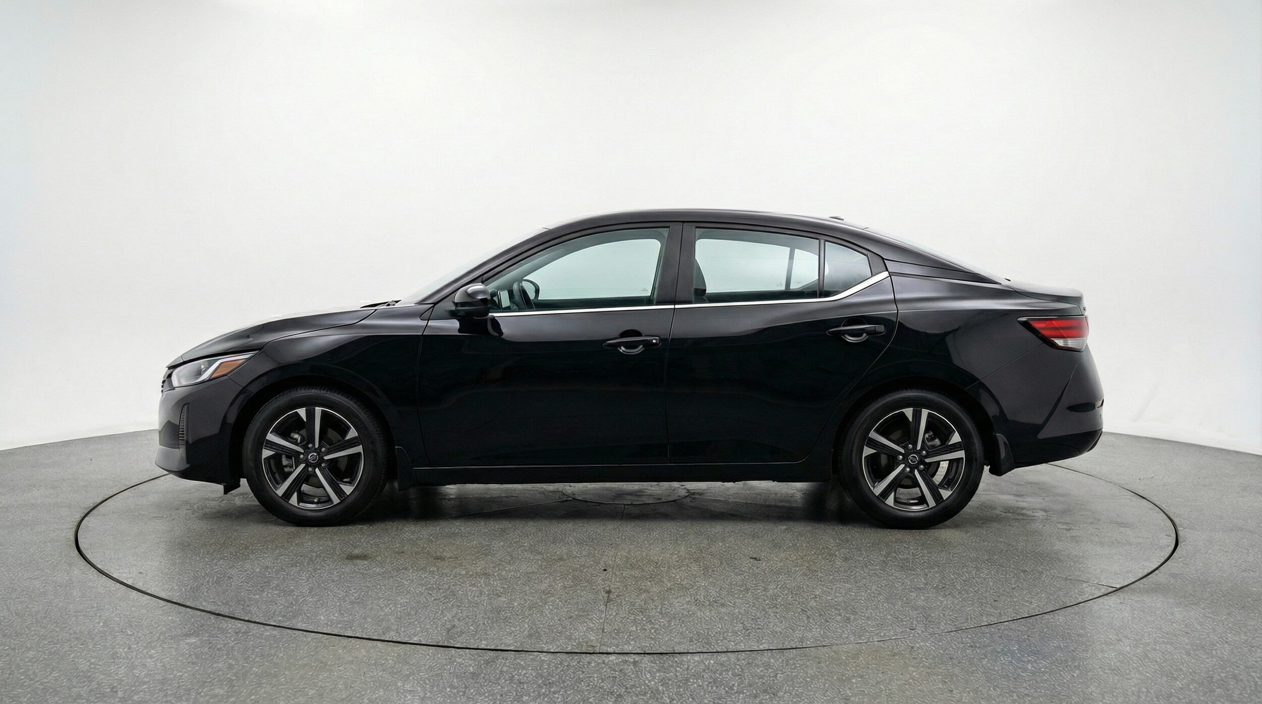 Thumbnail: 2025 Nissan Sentra - 4