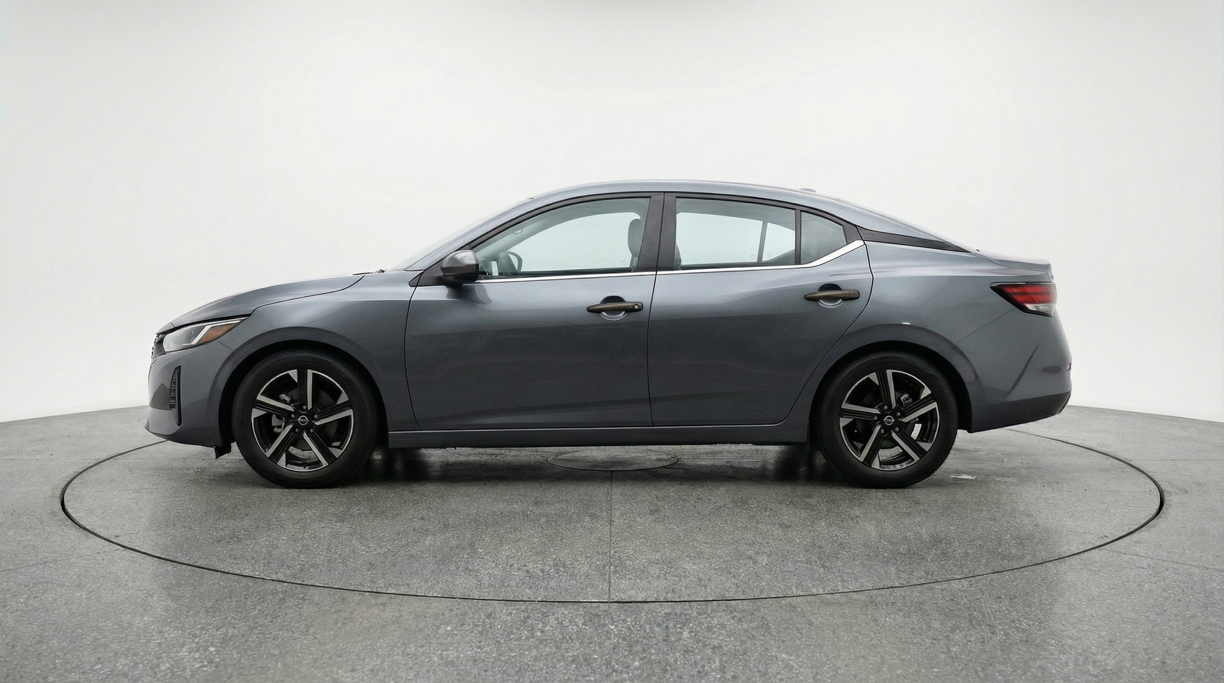 Thumbnail: 2025 Nissan Sentra - 4