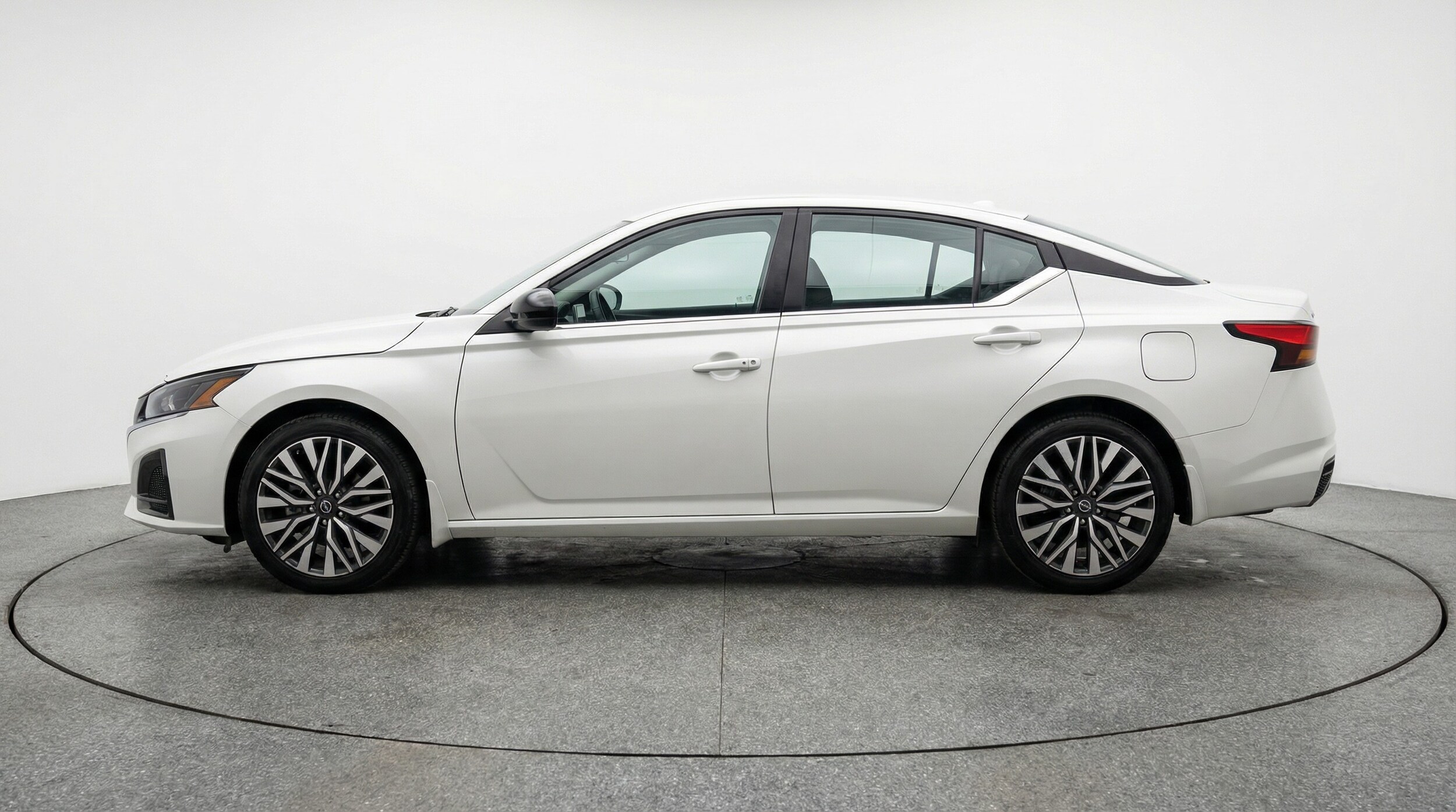 Thumbnail: 2025 Nissan Altima - 4