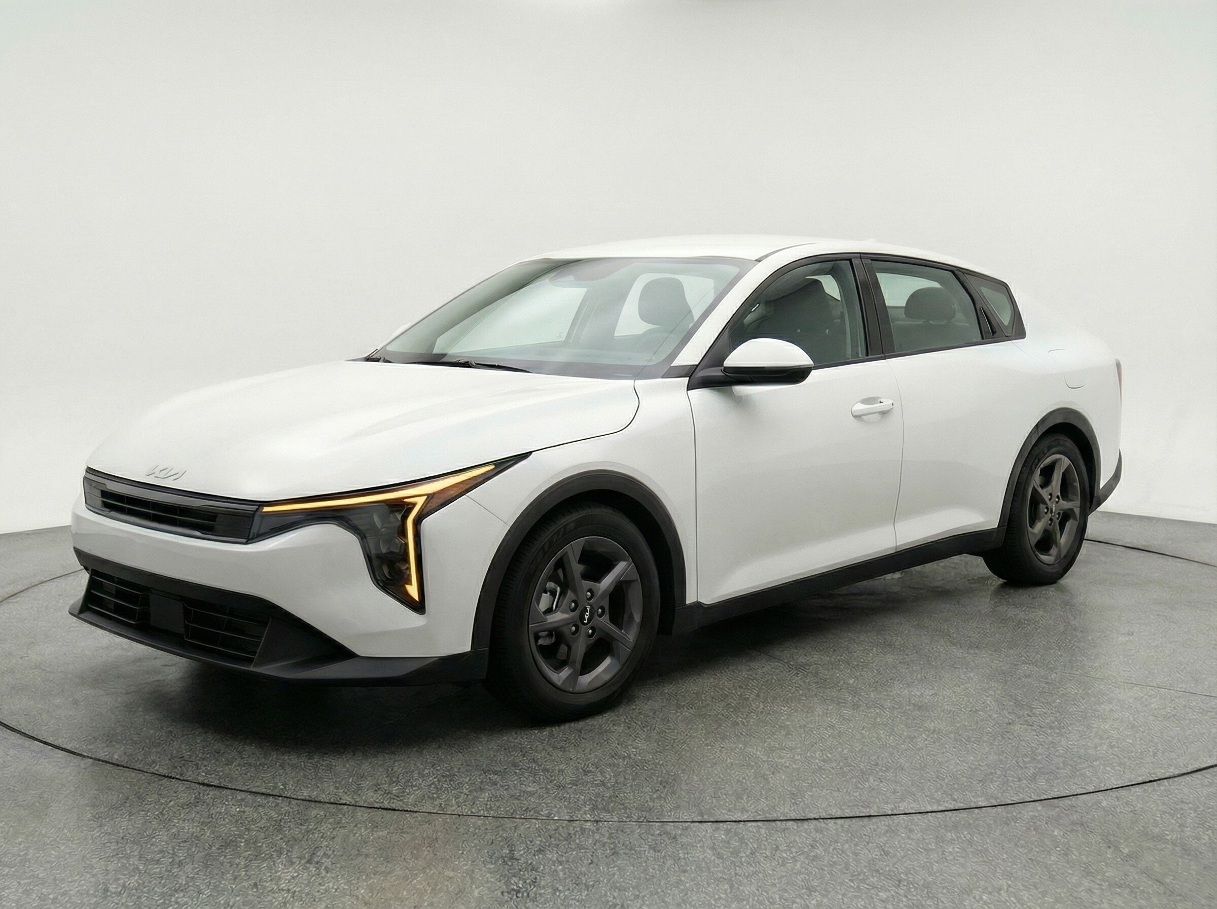 Thumbnail: 2025 Kia K4 - 3