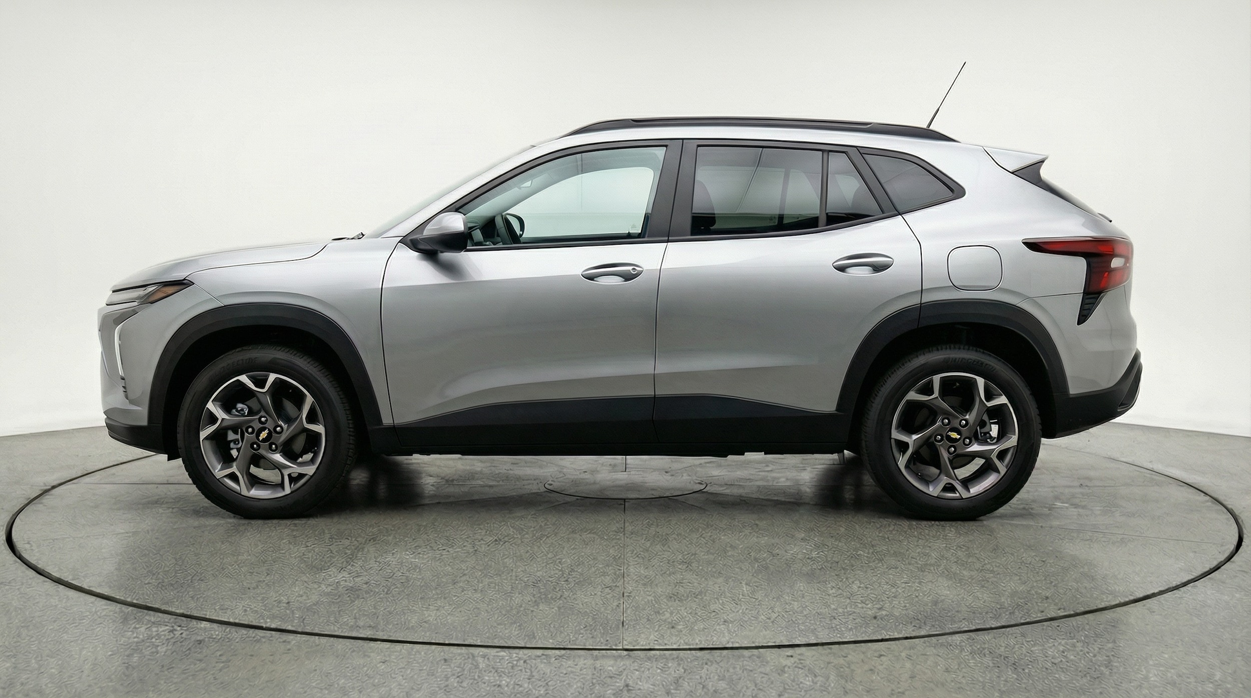 Thumbnail: 2025 Chevrolet Trax - 4