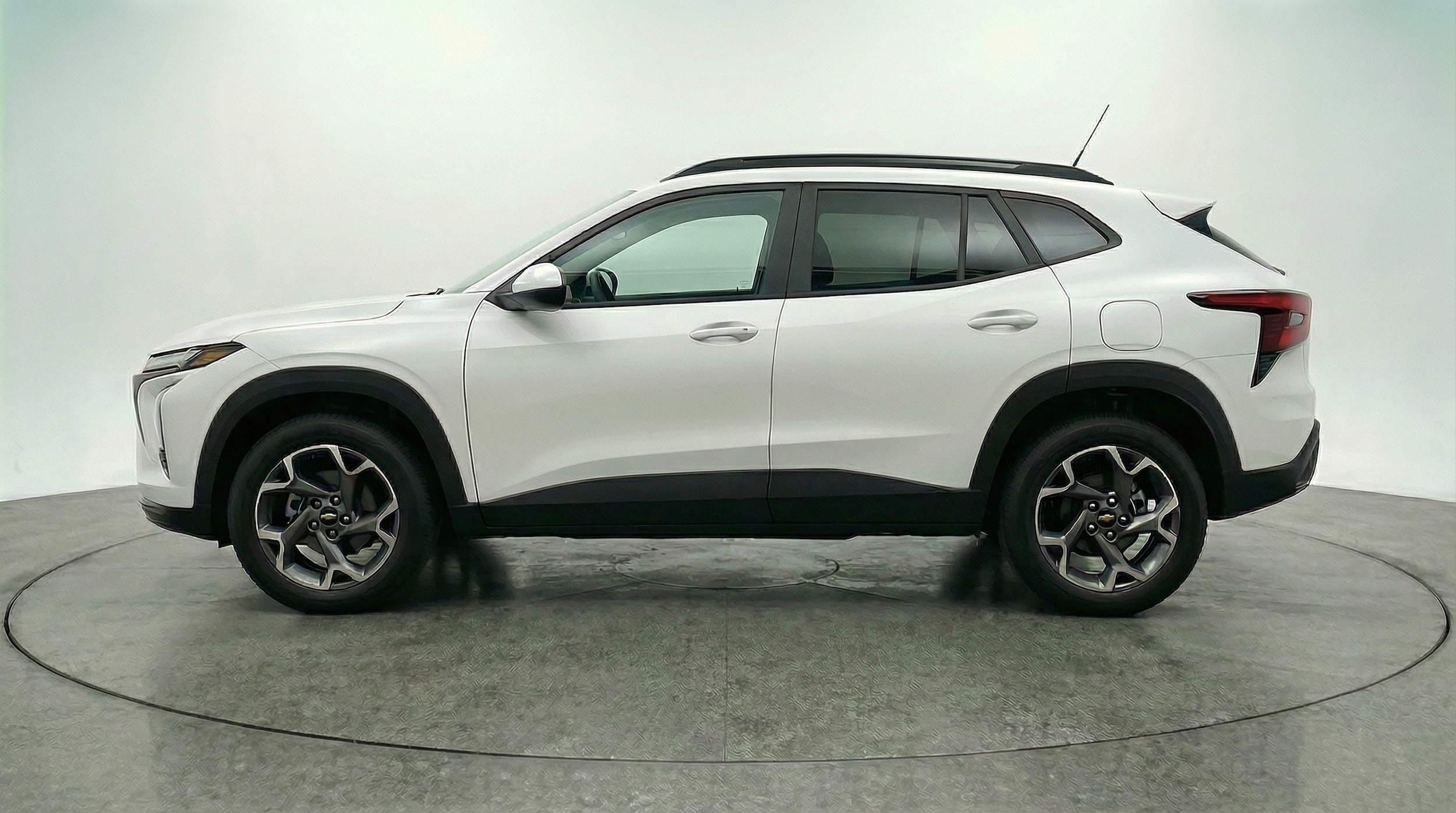 Thumbnail: 2025 Chevrolet Trax - 4