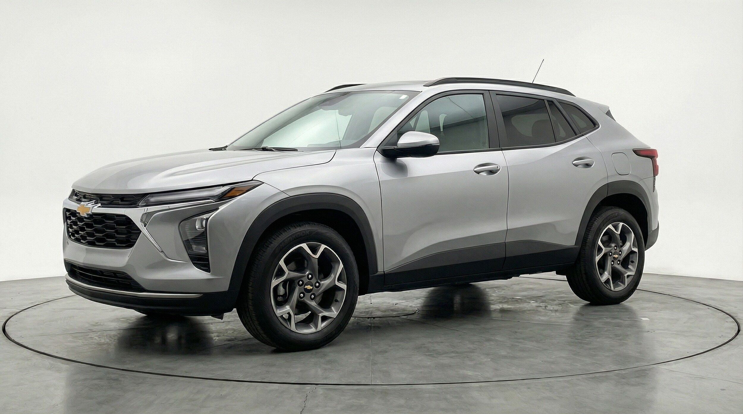 Thumbnail: 2025 Chevrolet Trax - 3