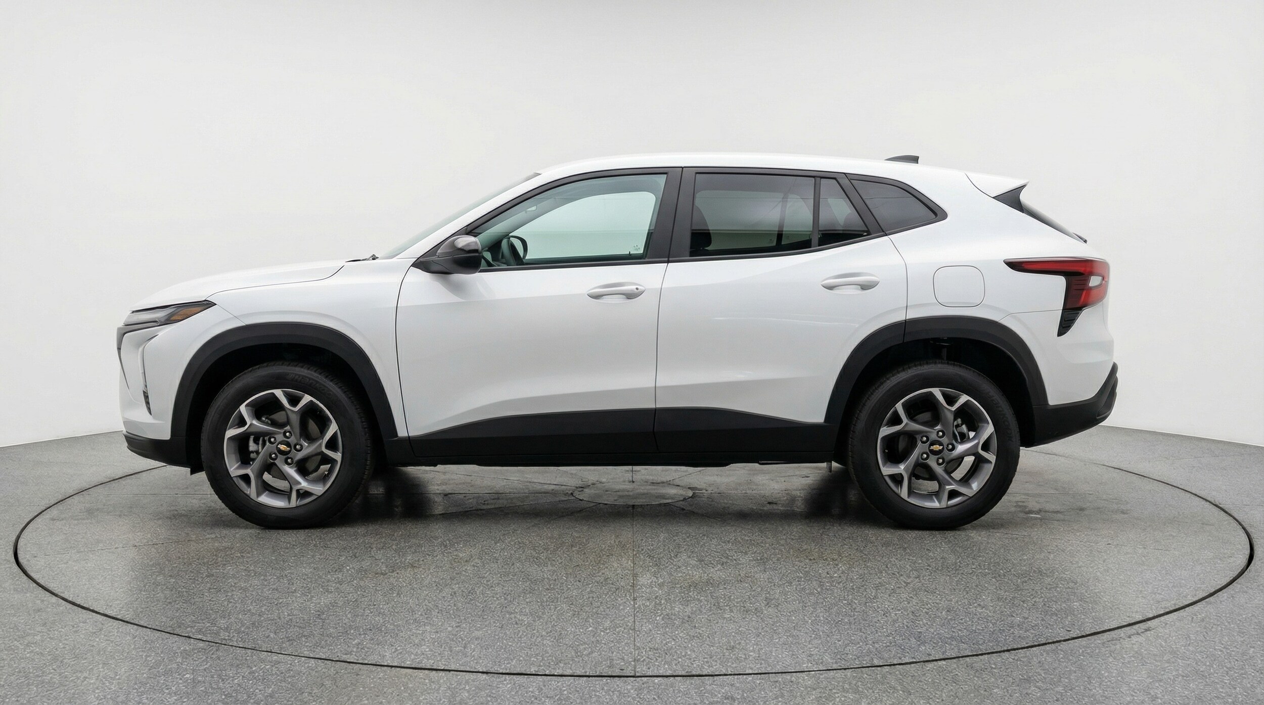 Thumbnail: 2025 Chevrolet Trax - 4
