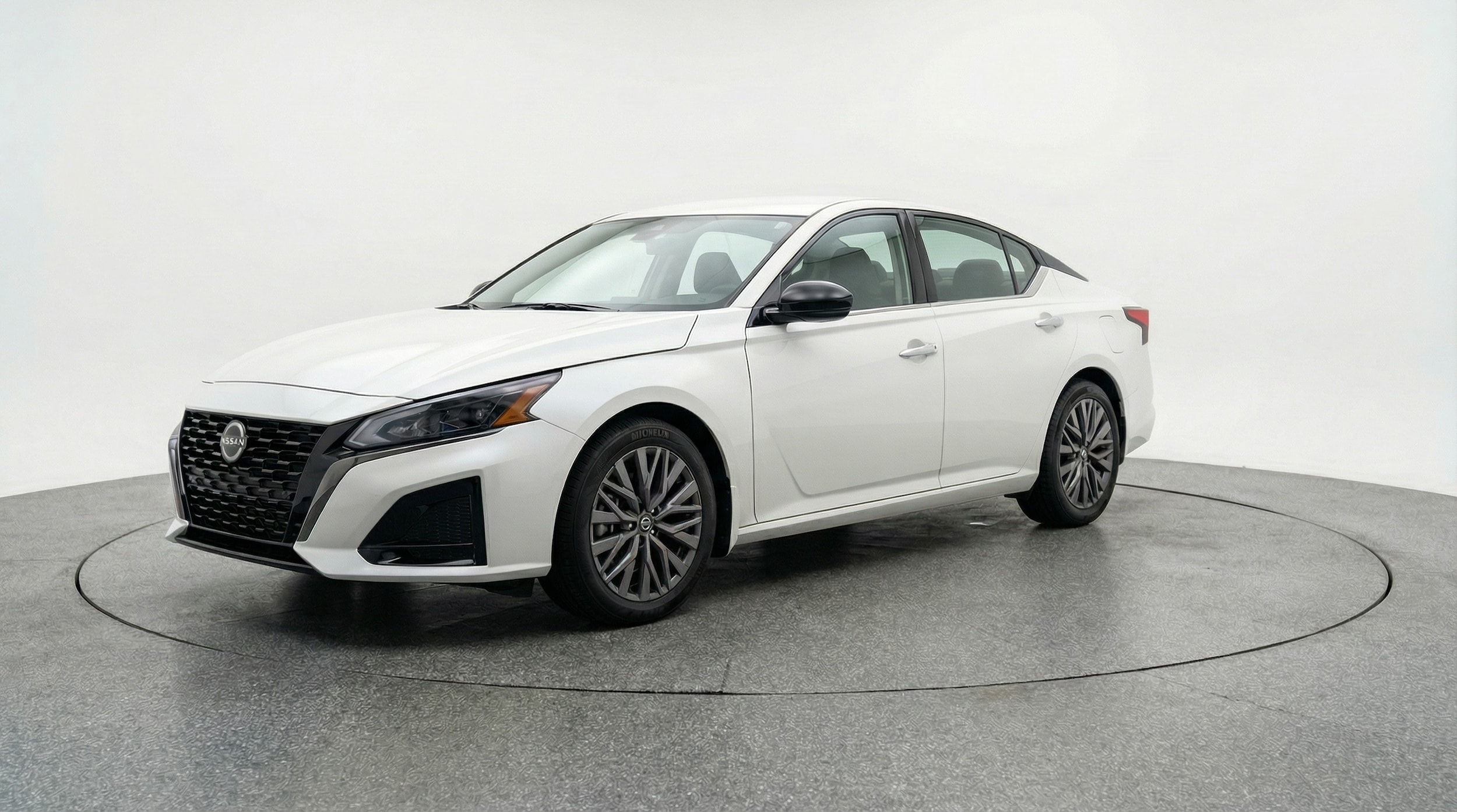 Thumbnail: 2025 Nissan Altima - 3