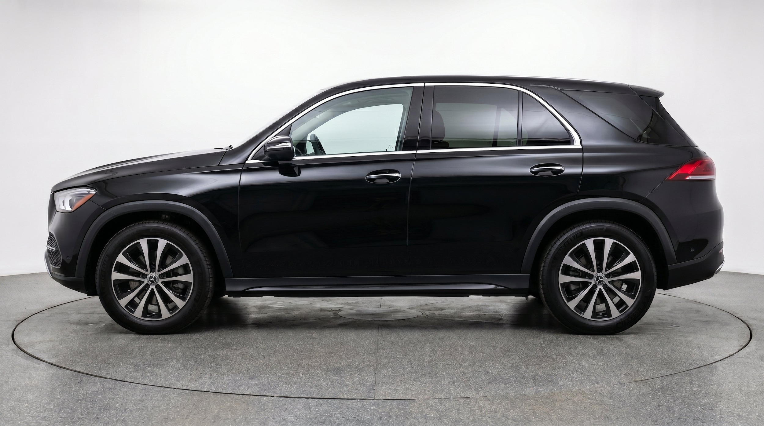Thumbnail: 2026 Mercedes-Benz GLE - 5