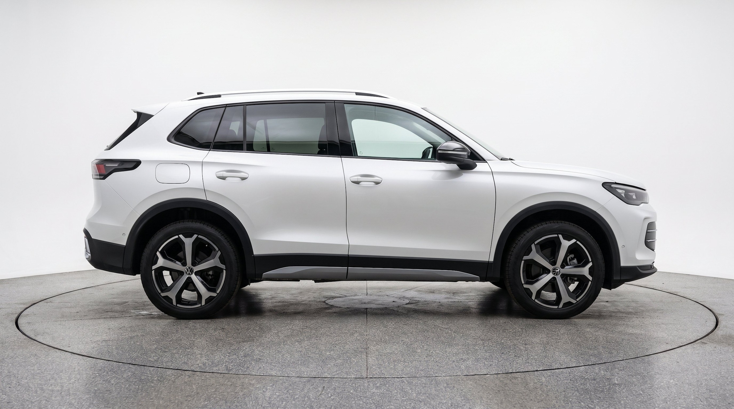 Thumbnail: 2026 Volkswagen Tiguan - 11