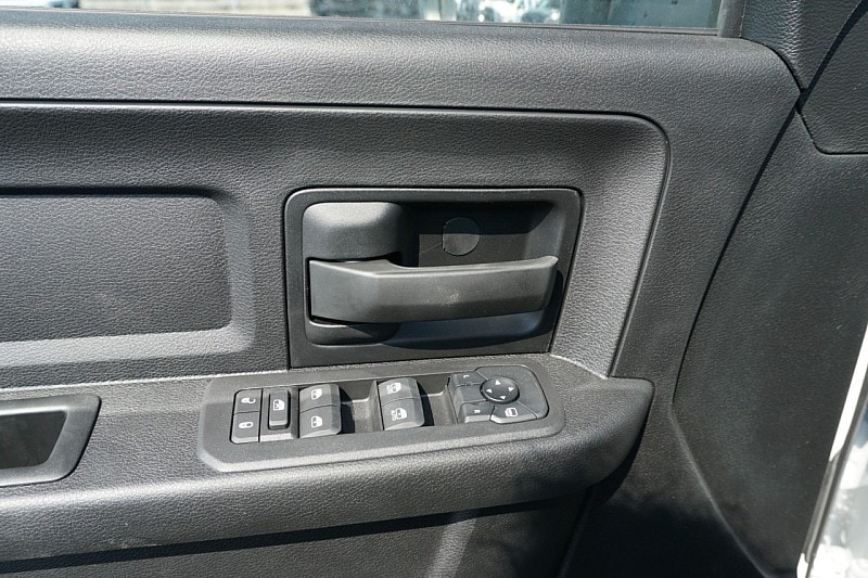 2025 RAM 3500 Chassis Tradesman - Photo 16