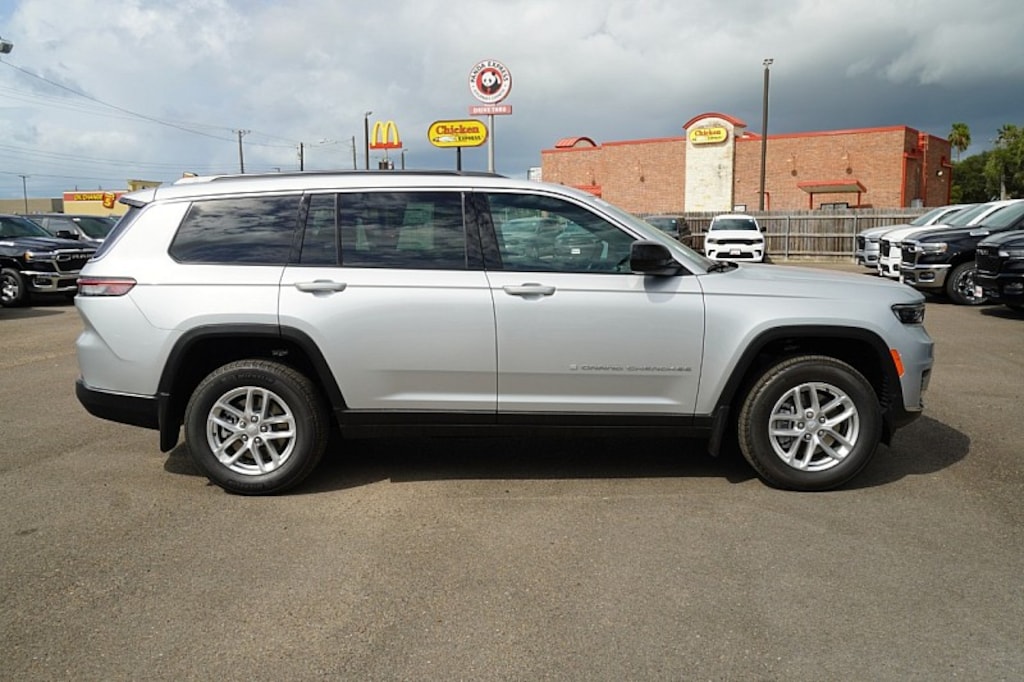 New 2026 Jeep Grand Cherokee L LAREDO X 4X4 Sport Utility