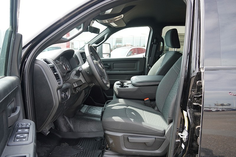 2025 RAM 3500 Chassis Tradesman - Photo 19