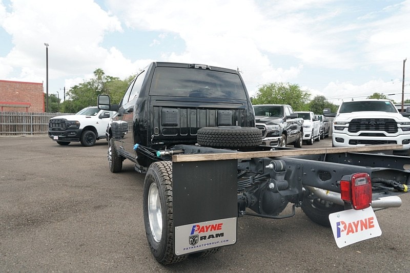 2025 RAM 3500 Chassis Tradesman - Photo 9