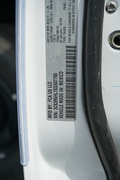 2025 RAM 2500 Tradesman - Photo 35