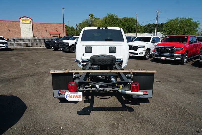 2025 RAM 3500 Chassis Tradesman - Photo 8