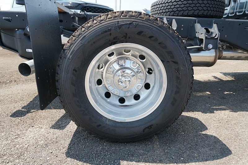 2025 RAM 3500 Chassis Tradesman - Photo 6