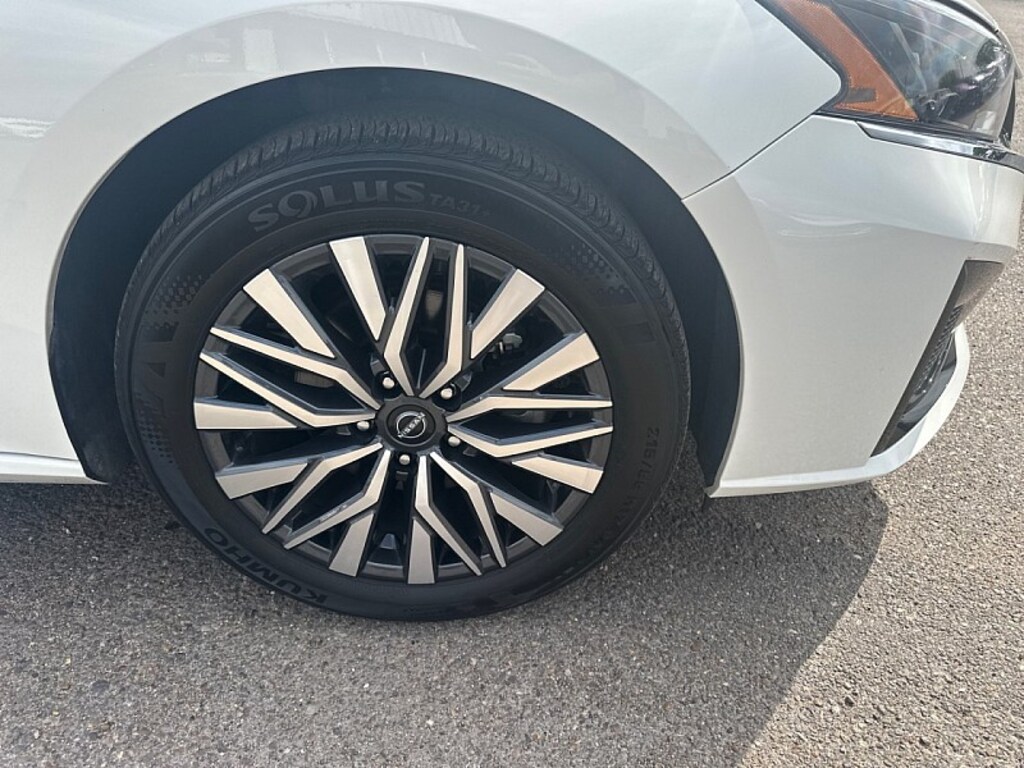 Used 2025 Nissan Altima SV Mid-Size Car