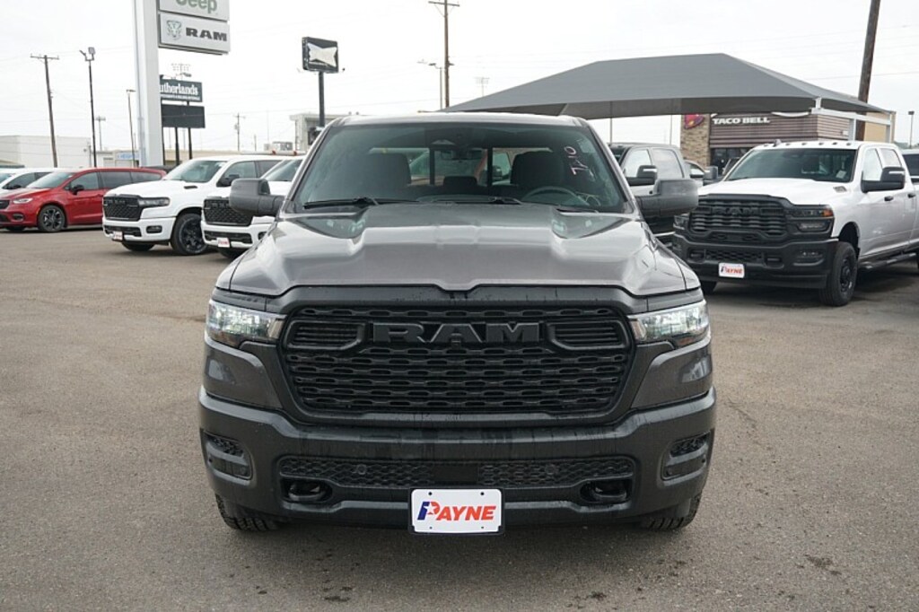 New 2026 Ram 1500 TRADESMAN CREW CAB 4X4 5'7 BOX Pickup