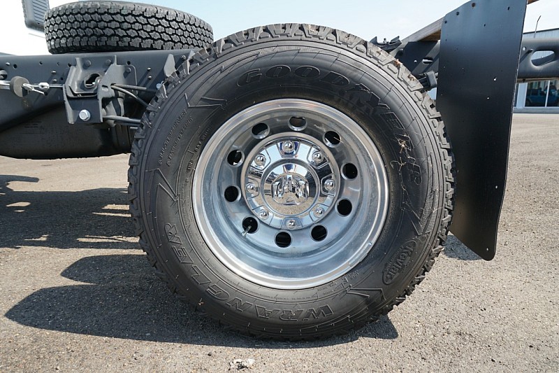 2025 RAM 3500 Chassis Tradesman - Photo 11