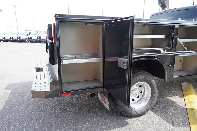 2025 RAM 3500 Chassis Tradesman - Photo 9