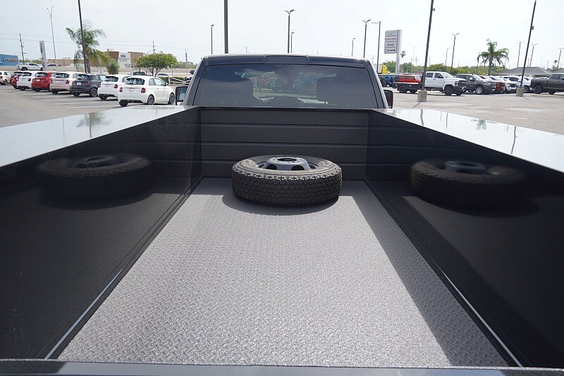 2025 RAM 3500 Chassis Tradesman - Photo 11