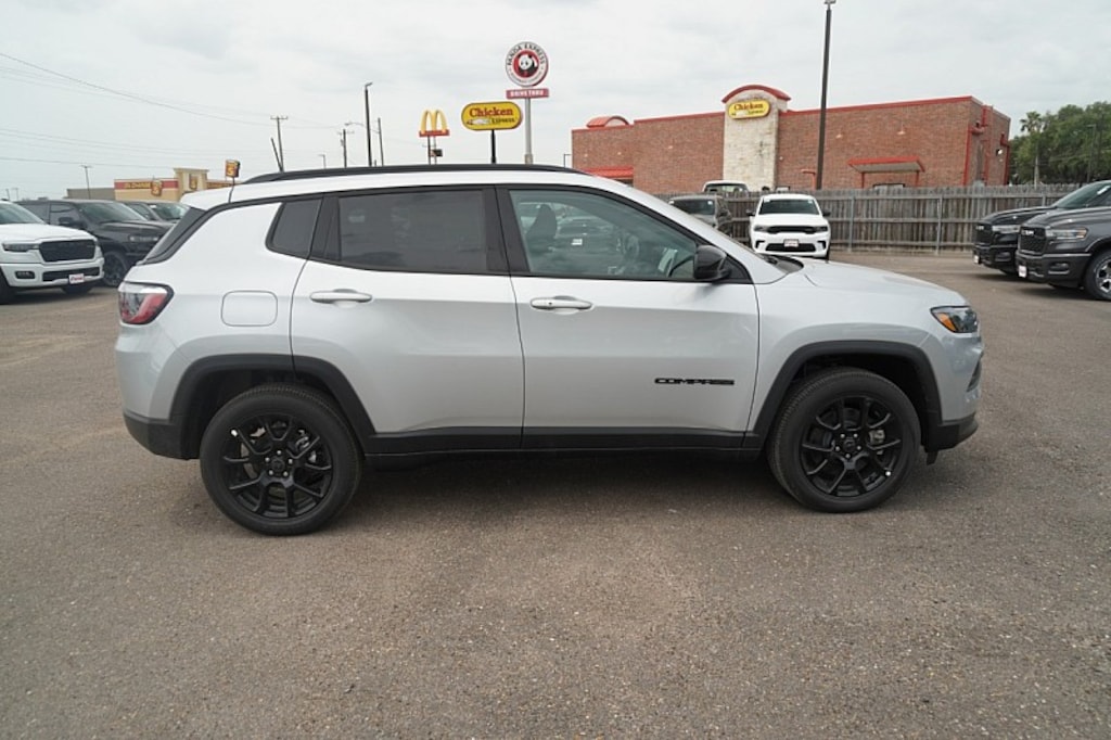 New 2026 Jeep Compass LATITUDE ALTITUDE 4X4 Sport Utility