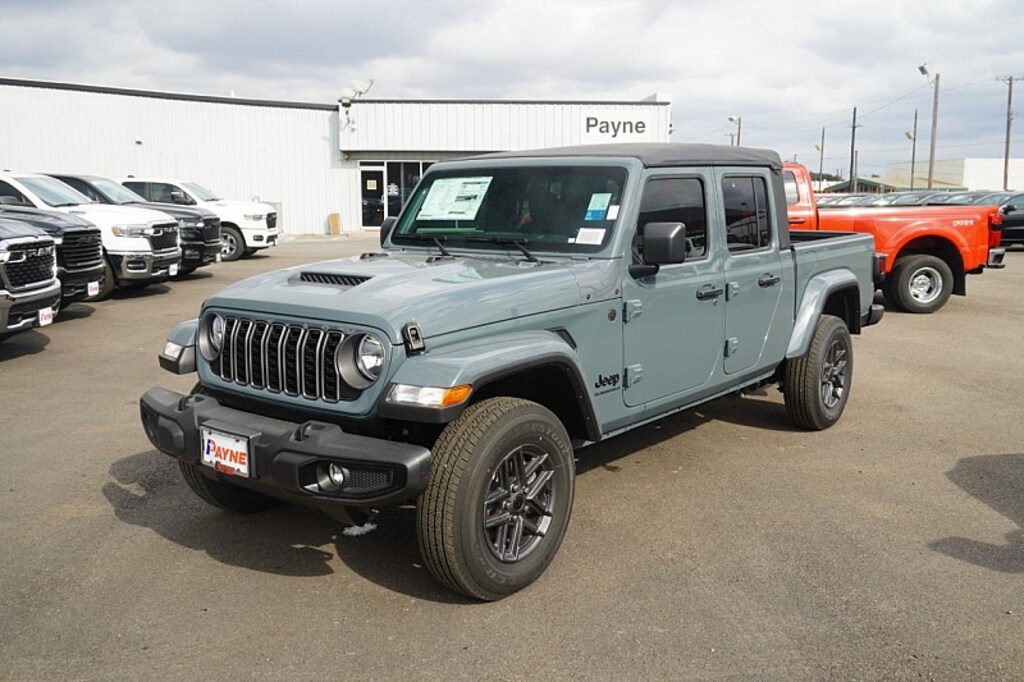 New 2025 Jeep Gladiator Sport S Pickup