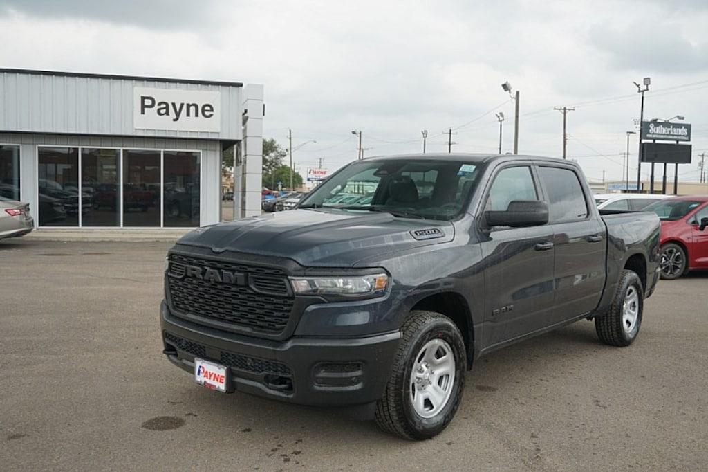New 2026 Ram 1500 TRADESMAN CREW CAB 4X4 5'7 BOX Pickup