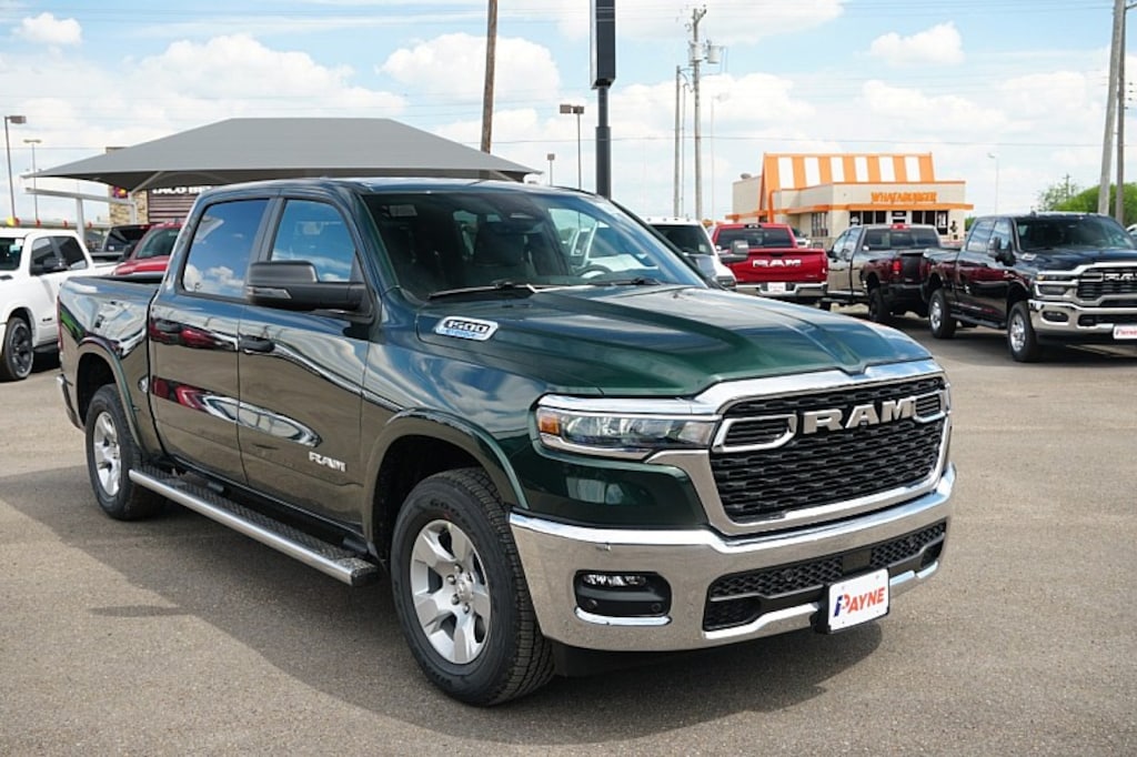 New 2026 Ram 1500 LONE STAR CREW CAB 4X2 5'7 BOX Pickup