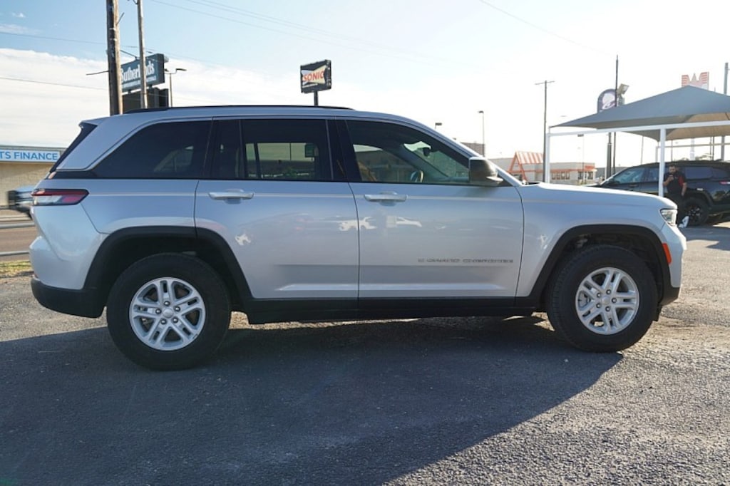 Used 2023 JEEP GRAND CHEROKEE