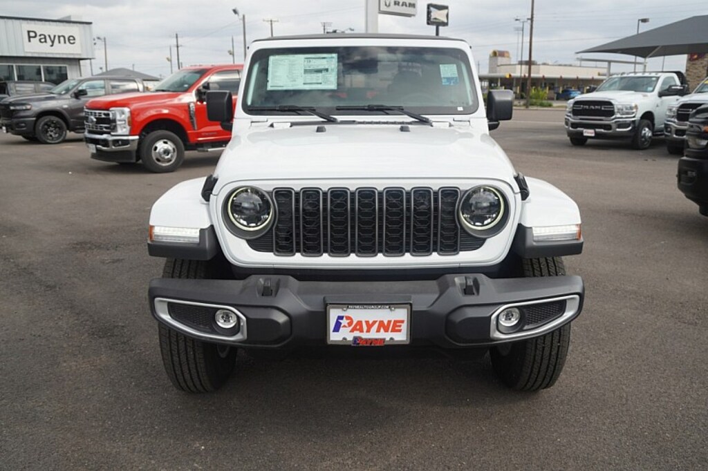 New 2025 Jeep Gladiator Sport S Pickup
