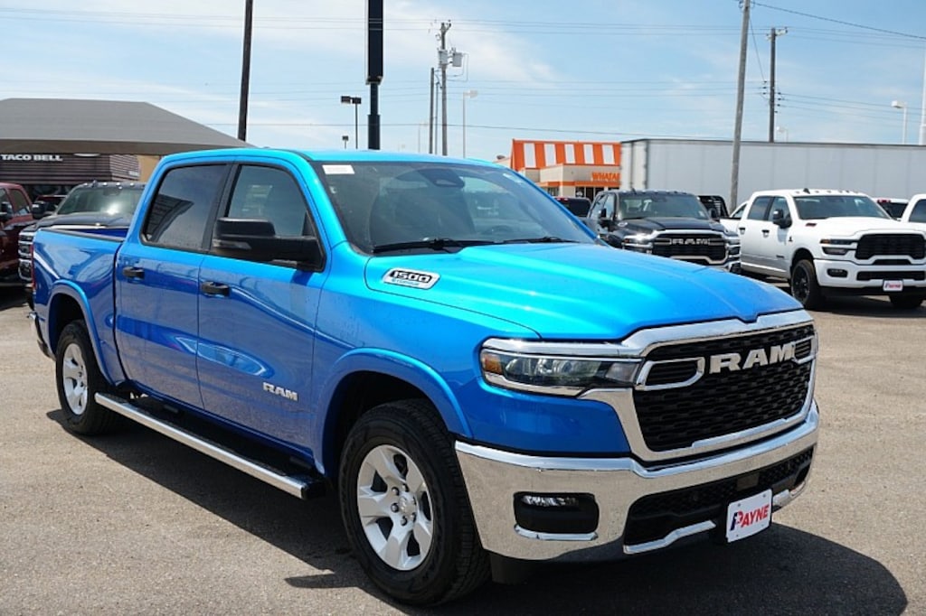 New 2026 Ram 1500 LONE STAR CREW CAB 4X2 5'7 BOX Pickup