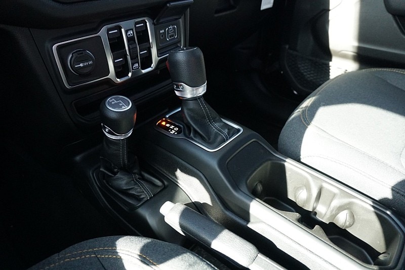 2025 Jeep Gladiator Sport S - Photo 25