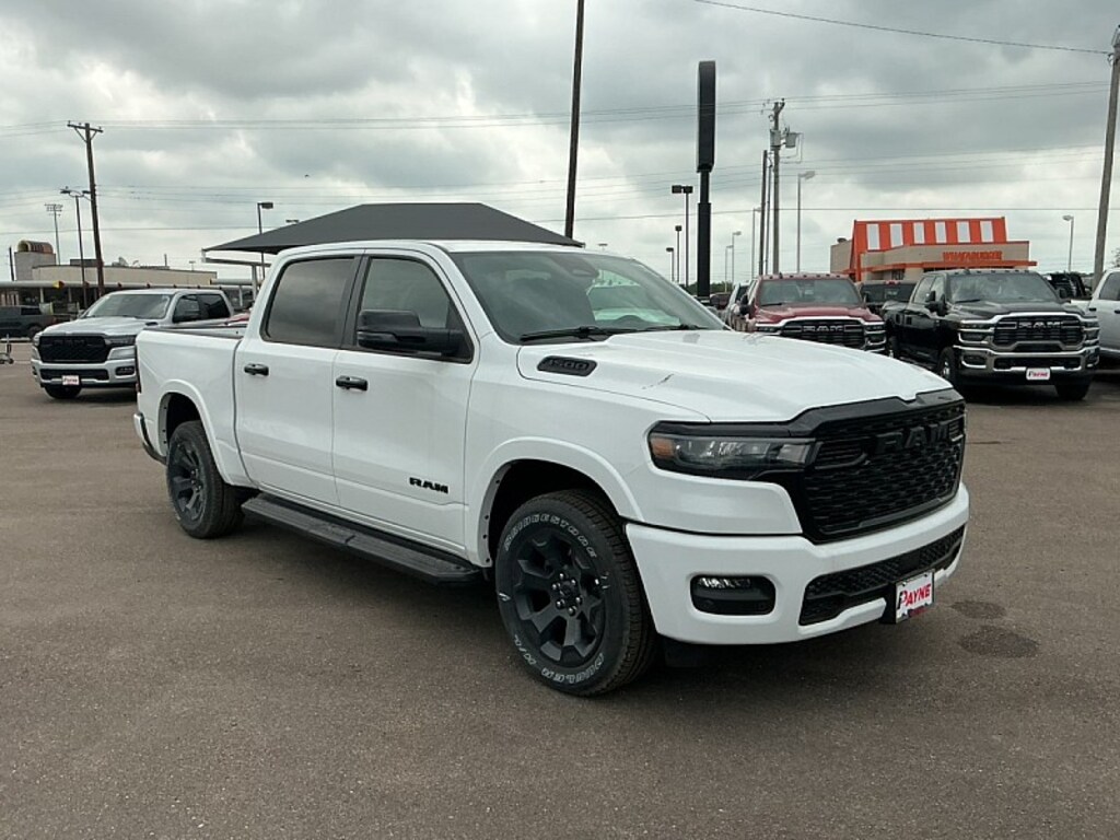 New 2026 Ram 1500 LONE STAR CREW CAB 4X2 5'7 BOX Pickup