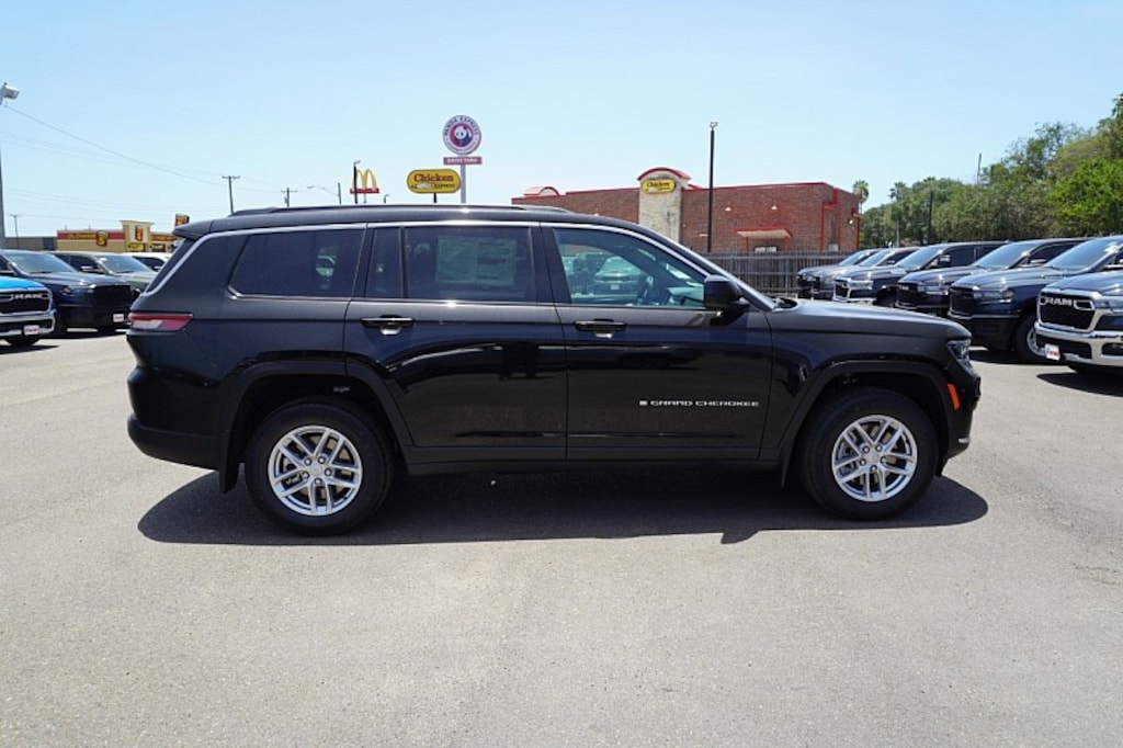 New 2026 Jeep Grand Cherokee L Laredo Sport Utility